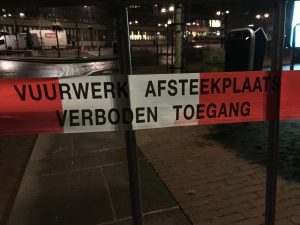 Informatie - Denk hierbij aan afzetlint of dranghekken